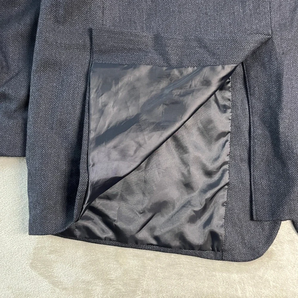 Jos A Bank Mens 52R Navy Blue Herringbone 100% Wool 2 Button Blazer Sport Coat